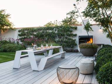 An Extremis table featured in an outdoor space