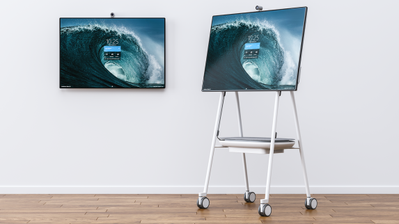 Co-développé avec Microsoft et prévu exclusivement pour le Surface Hub 2, ce système composé de supports mobiles et de fixations murales faciles à poser est capable de transformer n’importe quel espace en studio collaboratif