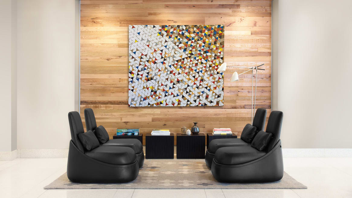 4 Hosu Lounge chairs