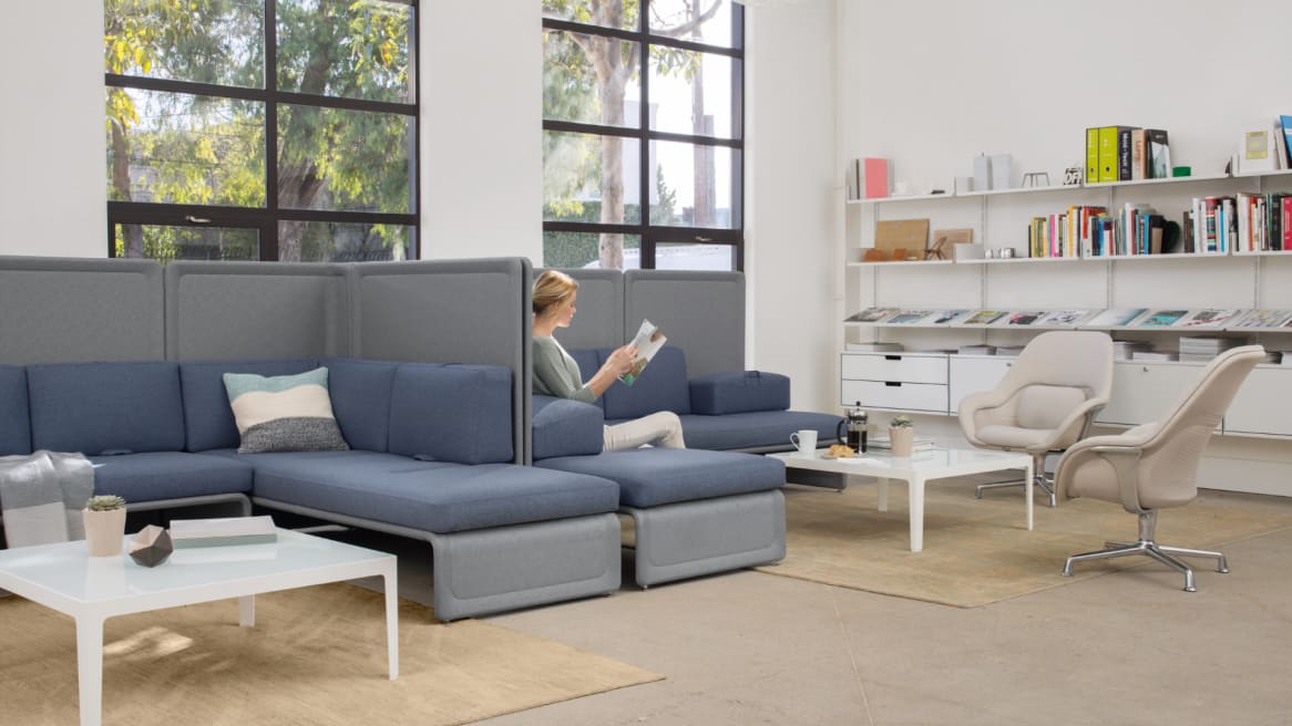 Lagunitas 1-Seat Lounge with High-Back Knit Screen and Two Side Screens, Knit