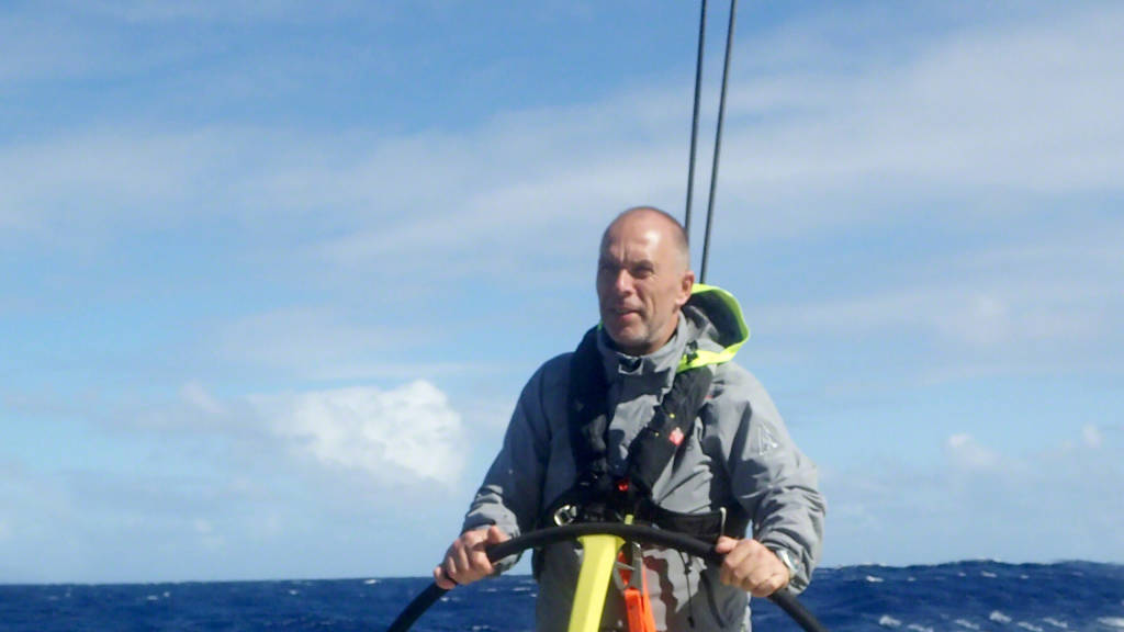 Rick Bomer es Vicepresidente de ventas para Coalesse (Europa, Oriente Medio y África) y miembro del EQUIPO BRUNEL, ganador de la regata transatlántica ARC de 2015.